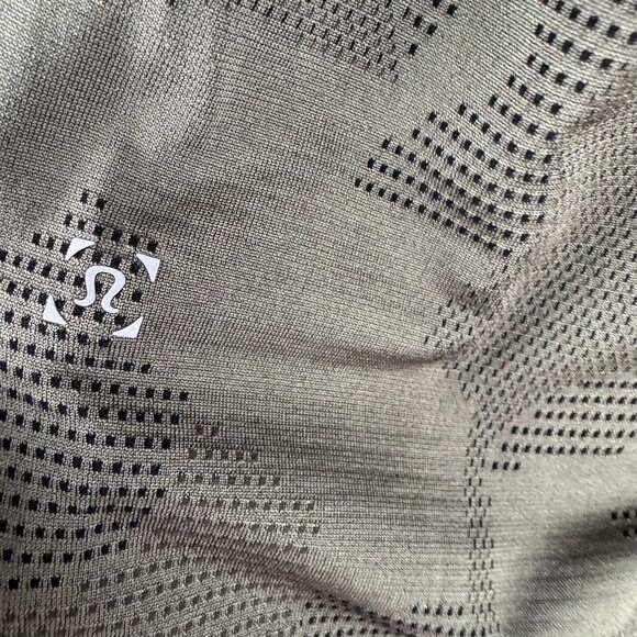 Lululemon Metal Vent Tech Shirt Mens Large Green Camo Short Sleeve TP-3484 - Picture 5 of 6